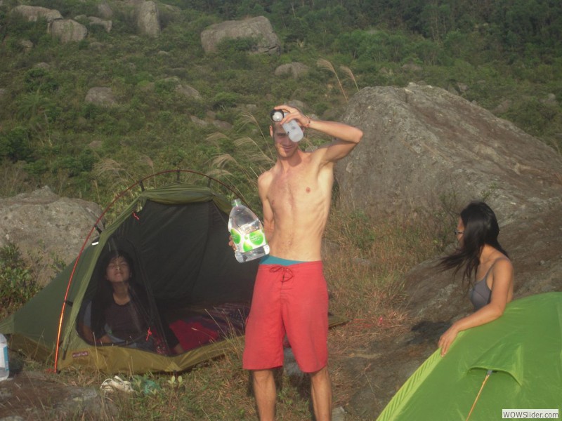 Night bouldering and camping in Tseun Wan